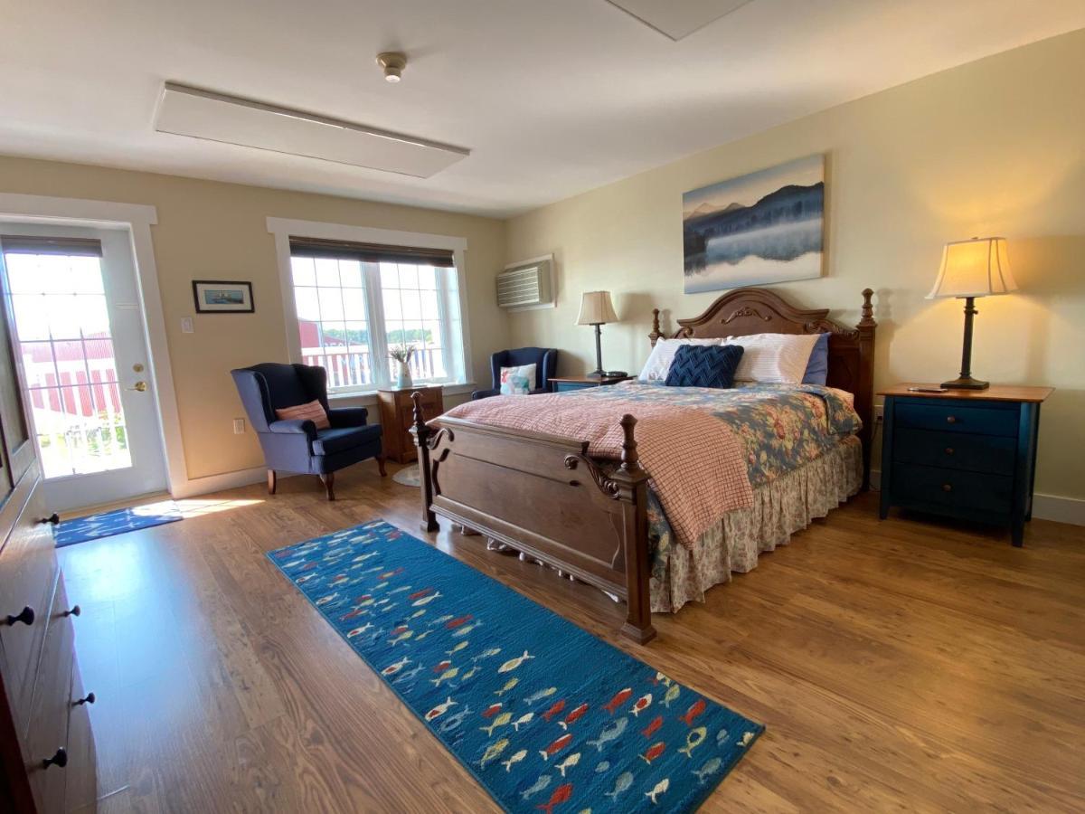 The Water'S Edge Inn & Gallery Baddeck Bagian luar foto