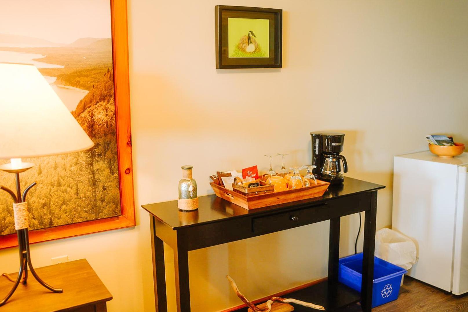 The Water'S Edge Inn & Gallery Baddeck Bagian luar foto