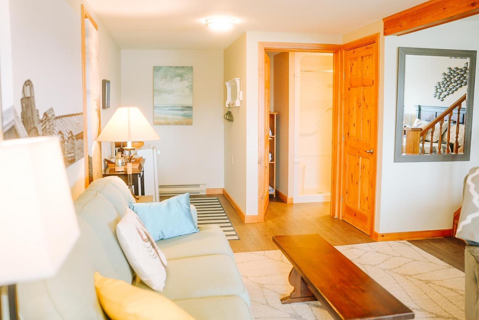 The Water'S Edge Inn & Gallery Baddeck Bagian luar foto