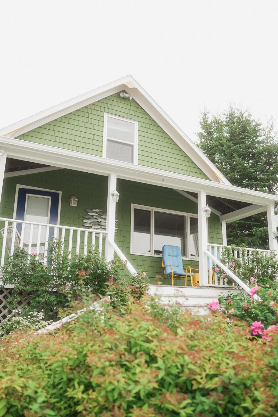 The Water'S Edge Inn & Gallery Baddeck Bagian luar foto